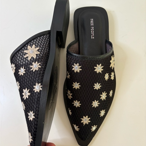 NWOT Free People Becky Daisy Mules Size 6 - Picture 11 of 11